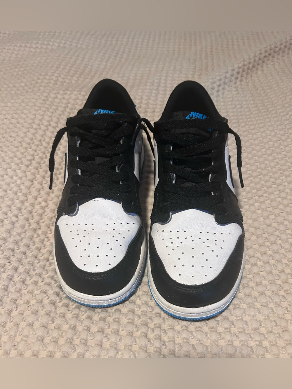 Jordan 1 Retro Low OG
Black Dark Powder Blue - Picture 3 of 5